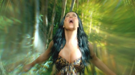 Katy-Perry-Roar-Music-Video-HD--22